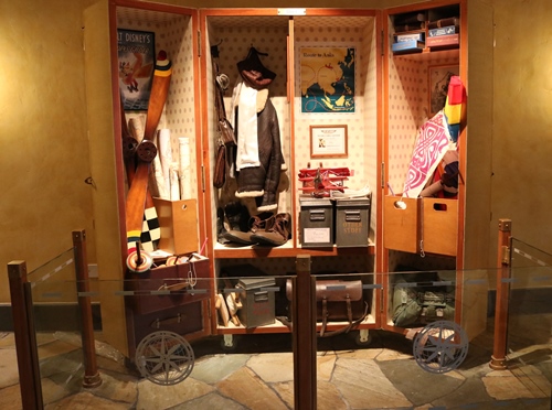 グーフィースーツケース