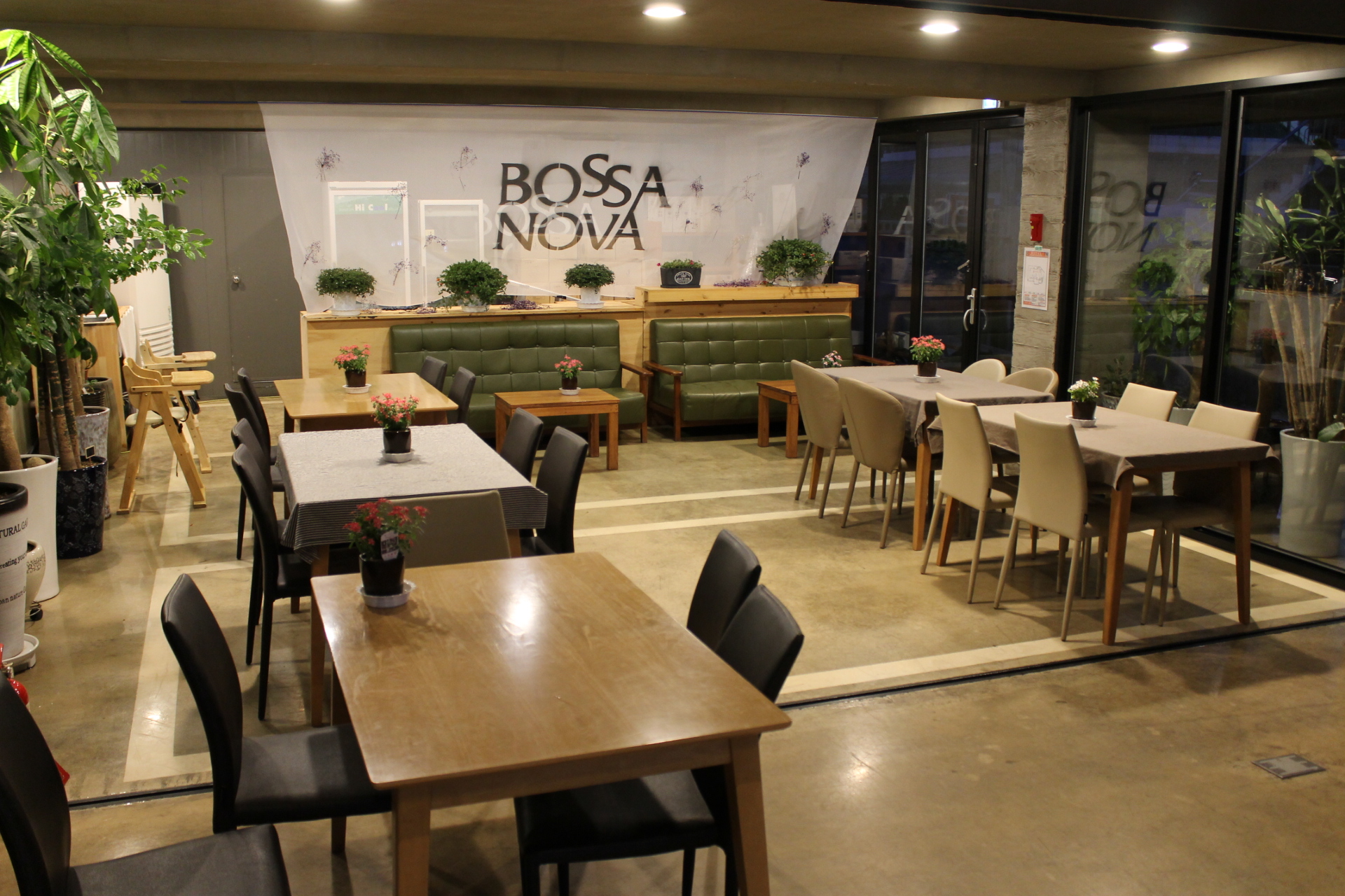 BOSSA NOVA店内