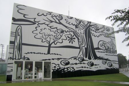 十和田市現代美術館４