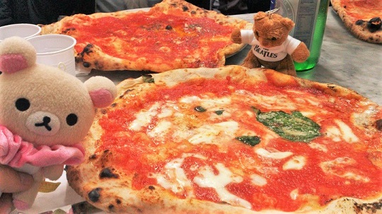 ナポリの行列ができるピザ屋さん L Antica Pizzeria Da Michele ダ ミケーレ スナフキンさんの旅行ブログ トラベルコ