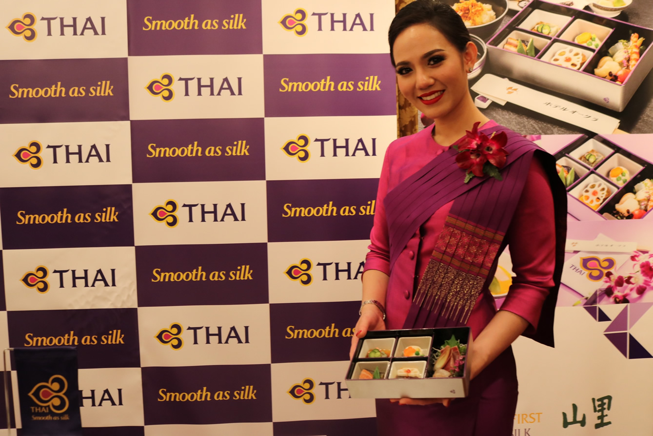 タイ国際航空 ファーストクラス ビジネスクラスの機内食レポート トラベルコちゃんさんの旅行ブログ トラベルコ