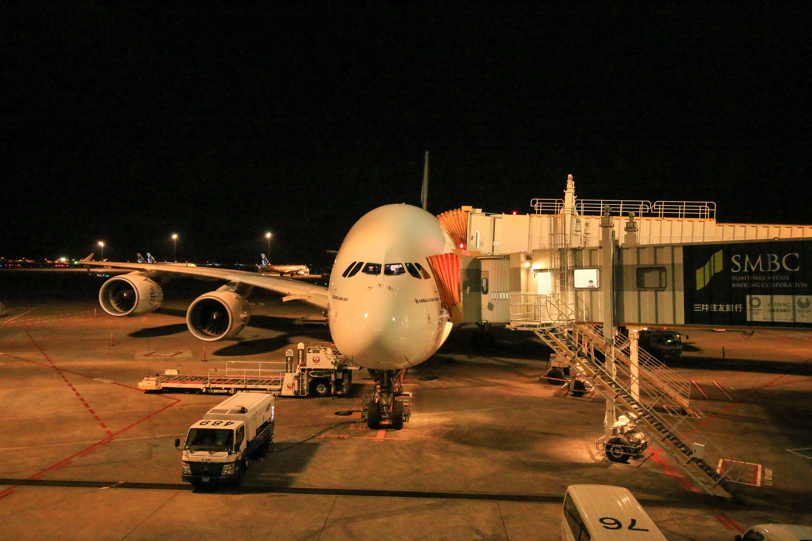 ドバイ エミレーツ航空のおもてなしに感涙 ドバイ国際空港の大きさに仰天 トラベルコちゃん 特派員ブログ トラベルコ