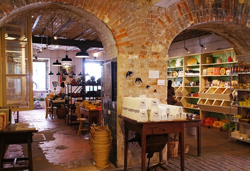 おしゃれな店内