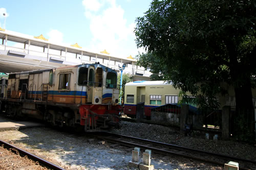 ヤンゴン環状線列車