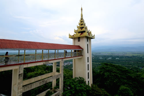 マンダレー・ヒル エレベーター