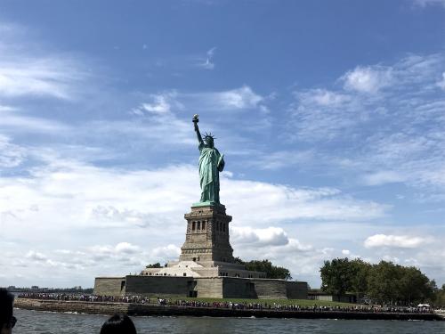 自由の女神