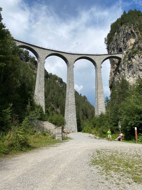 スイス 氷河特急も通過するランドヴァッサー橋のベスト写真スポット紹介 みゅうジュネーブさんの旅行ブログ トラベルコ