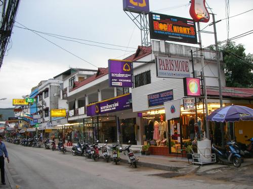 チャウエンビーチロード南側