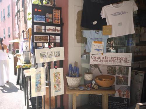 チンクエテッレ　ショッピング