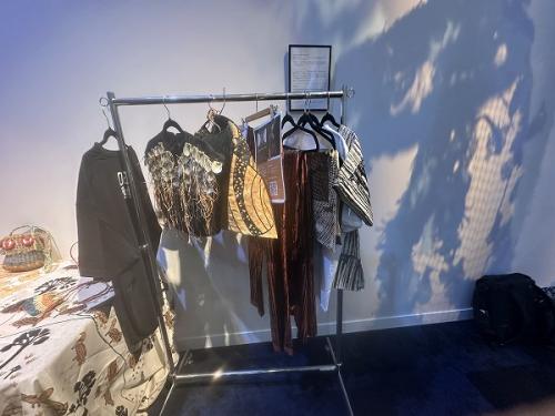 オーストラリア