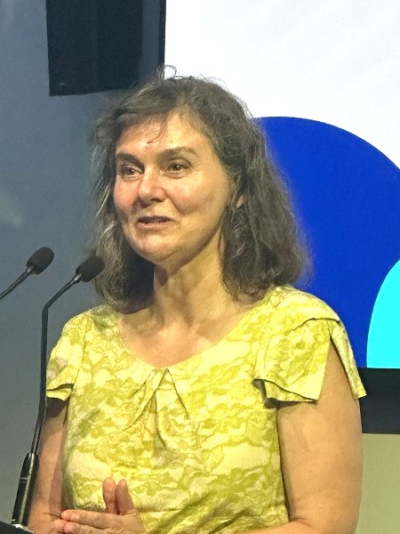 オーストラリア