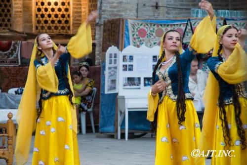 ウズベキスタン民族舞踏Y