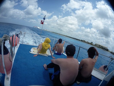 青空とカリブ海。