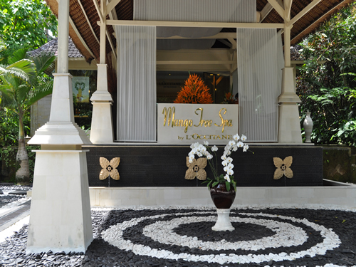 クプクプスパ　フロント