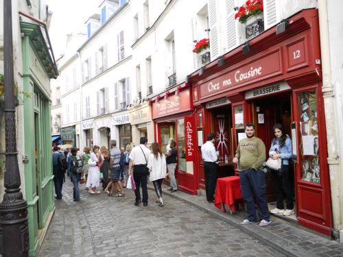 モンマルトル町歩き