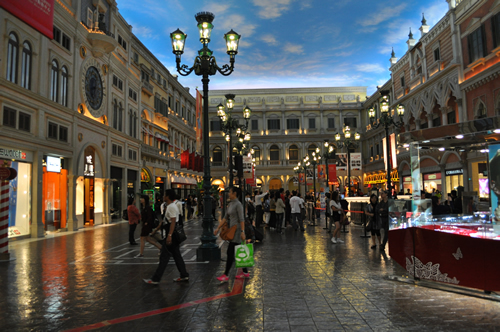 ショッピングアーケード