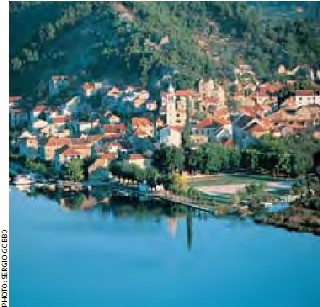 「クルカ川」の古い城塞ご紹介2