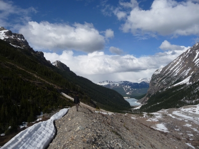 レイクルイーズの奥から