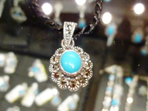 トルコ石アクセサリーショッピング