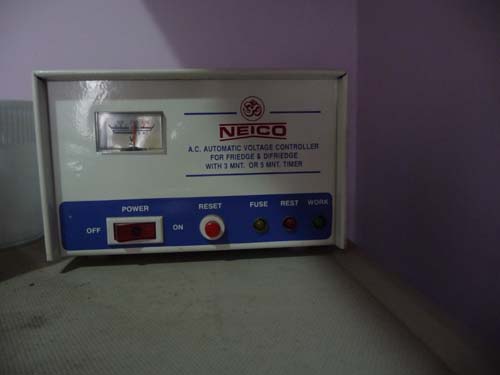 電圧コントローラー　１