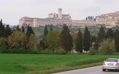 フランチェスコ大聖堂遠景