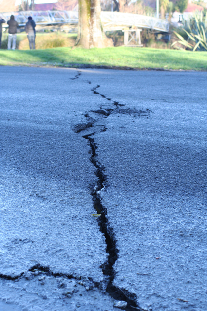 Ｐ１０２-００５Ｆ