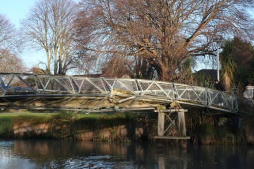 Ｐ１０２-００８Ｆ