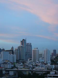 早朝、部屋の窓から見えた風景(´▽｀*)