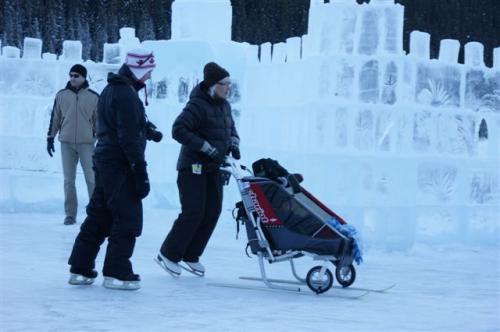 ベビーカーでもスケート