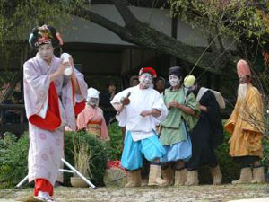 春駒は七福神と舞子が楽しく