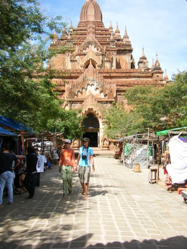 テイーローミンロン寺院