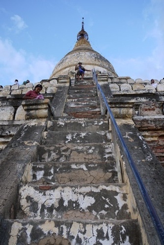 シュエサンドーパゴダ