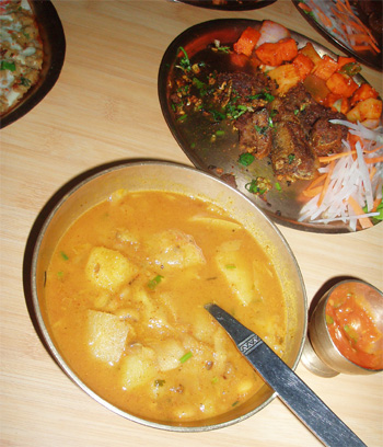 アルタマ(スープ)とヒャクラ(から揚げ)