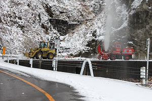 明日の再開を目指し作業中