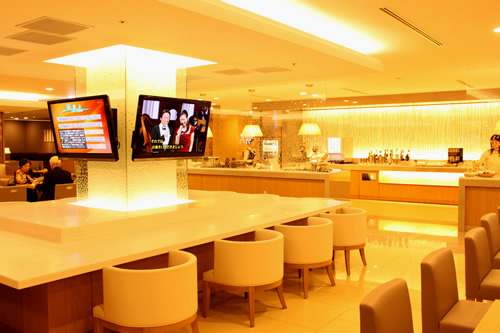 TVコーナーとデリコーナー