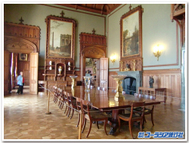 アルプカ宮殿のダイニング