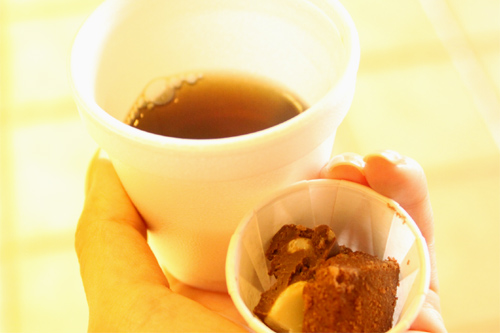 コーヒーとクッキーの試食がもらえます