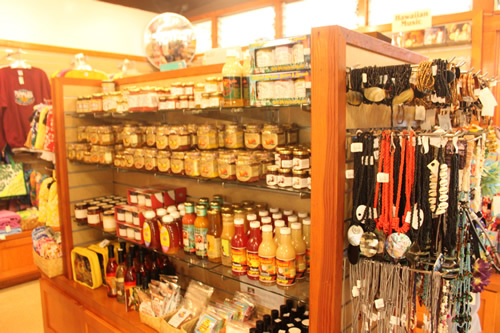 お土産モノも色々あります
