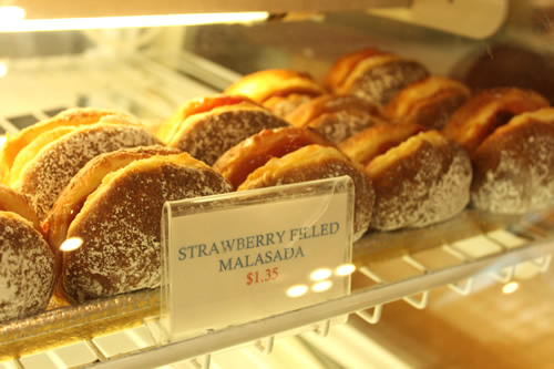 マラサダやカップケーキなどのスイーツ