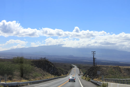 真正面に山を望んで走ったり