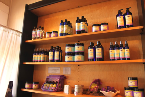 アリイ・クラ・ラベンダーのコスメ