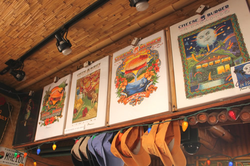 お土産として販売しているTシャツ