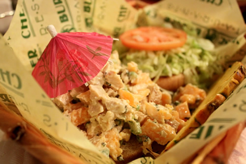 ポリネシアン・チキン・サラダ・サンドイッチ