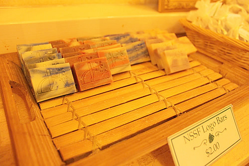 かわいくて使えないかも!ショップロゴ刻印