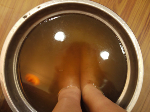 まずは足をあっためて