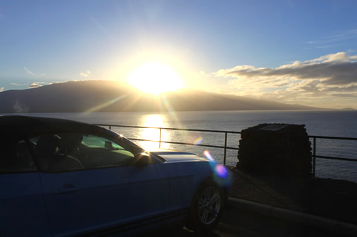 海の上にできた光の道