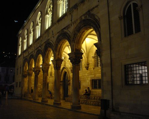 ドブロブニク中世の世界へパレード