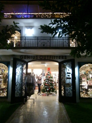 ジーニアス・アウトフィッターズ