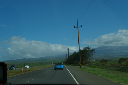 空港からハレアカラを目指す