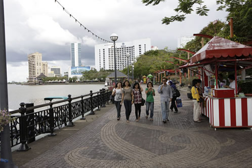 ウォーターフロント通り